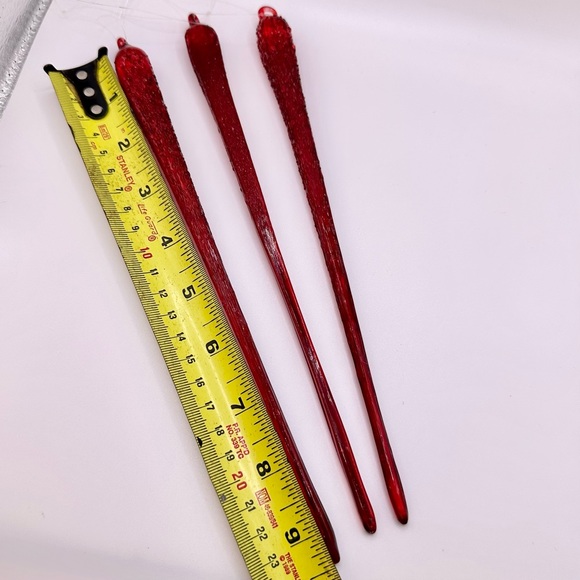 Set of 3 Red Textured Icicle Ornaments - Picture 4 of 10